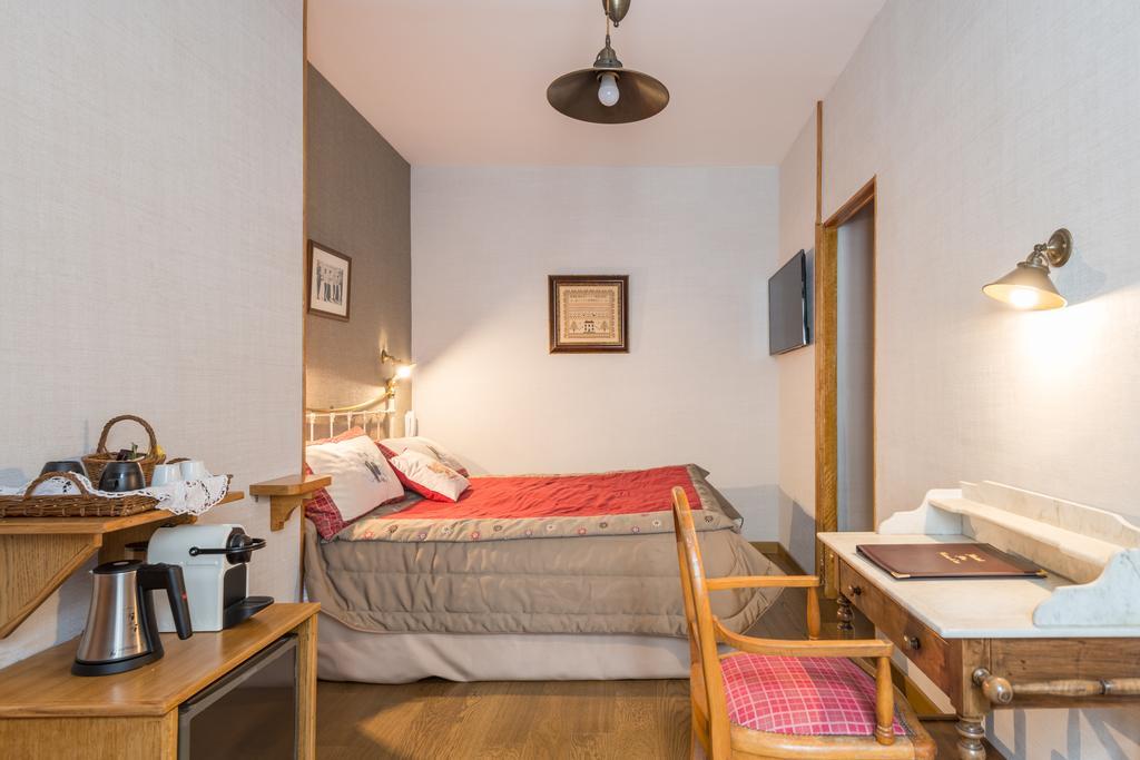 Hotel Du Lion D'Or Cauterets Ngoại thất bức ảnh
