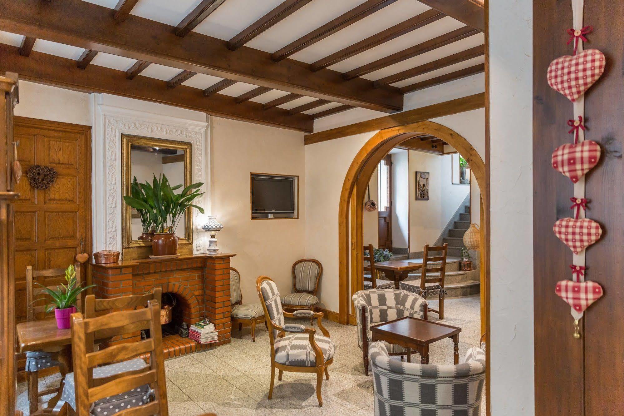 Hotel Du Lion D'Or Cauterets Ngoại thất bức ảnh
