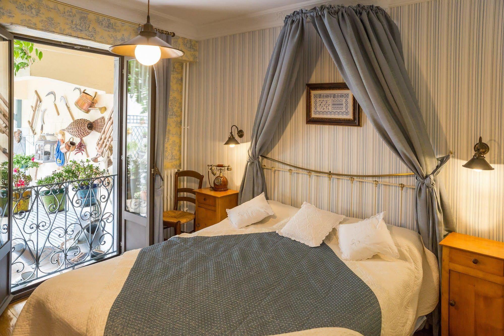 Hotel Du Lion D'Or Cauterets Ngoại thất bức ảnh